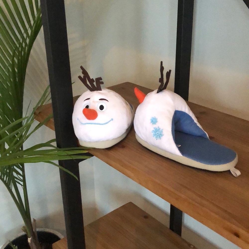 Frozen Olaf kids slippers sz M